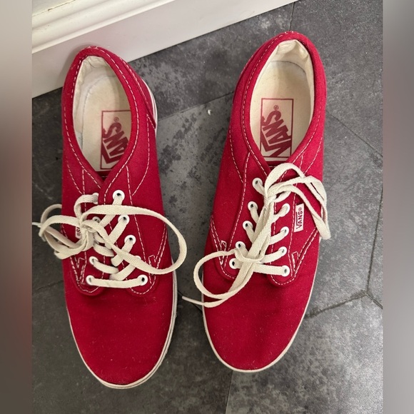 Vans Classic off the wall Pro Low Top Skate Shoes Canvas Red Women’s - Picture 2 of 13